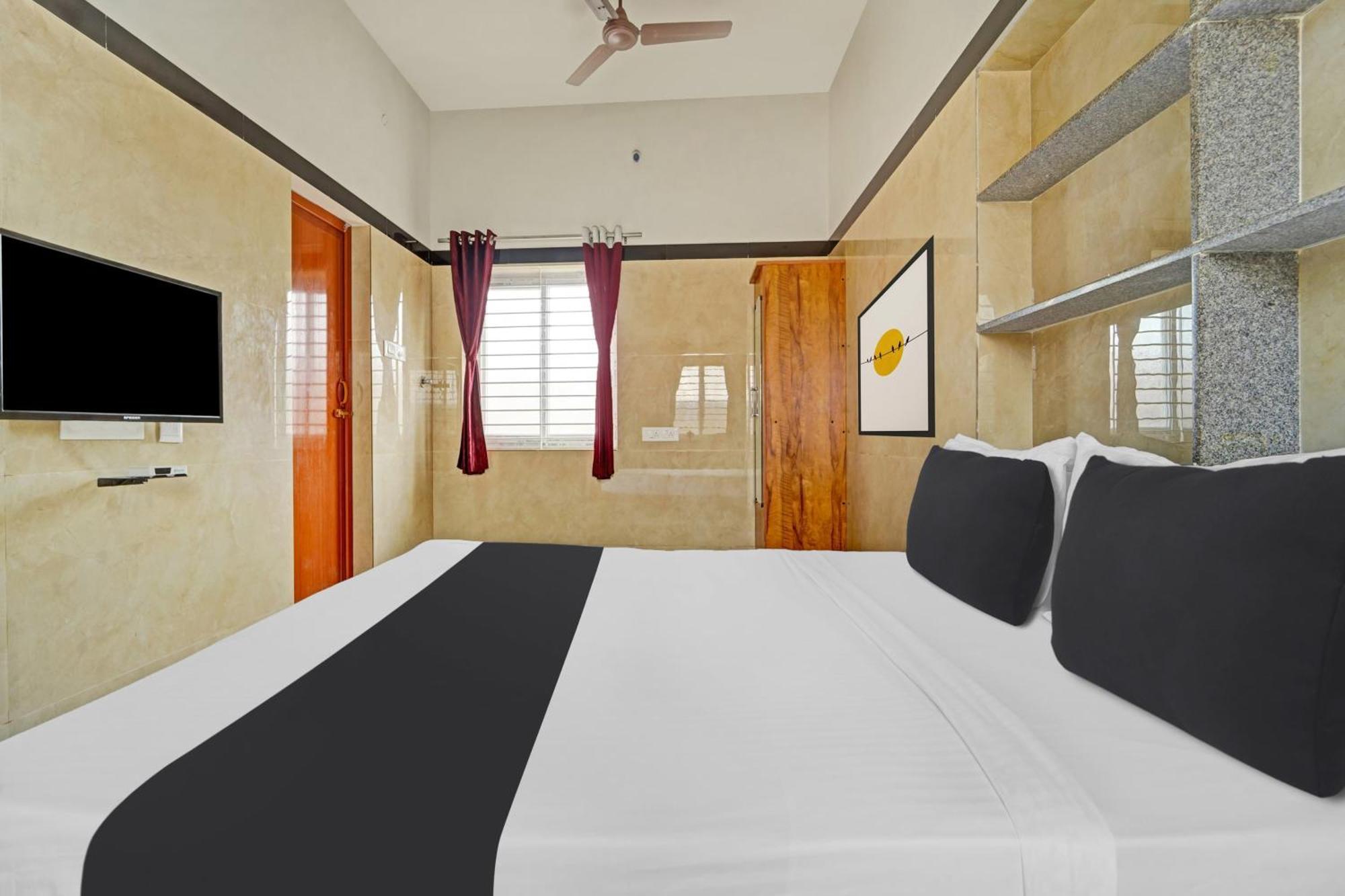 Super Hotel O Jaganath Nagar Near Hopes College Pilamedu Exterior photo